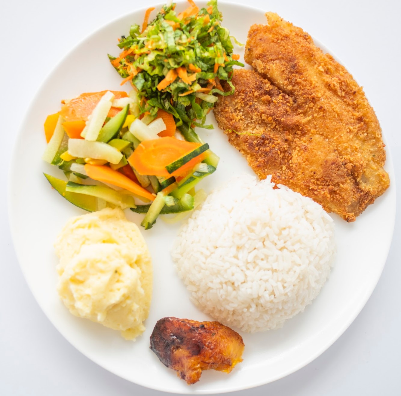 Casado con filet de pollo o pescado